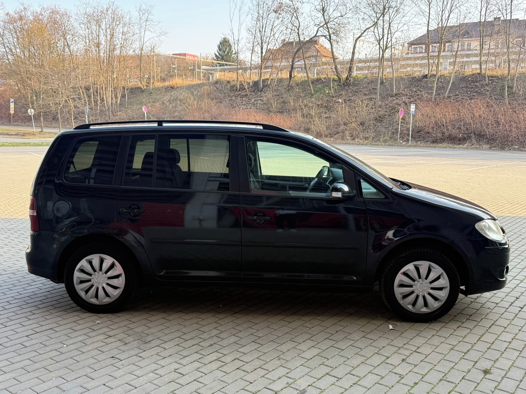 Volkswagen Touran, 2.0i+CNG, 80kw Nová STK 7míst - fotka 6