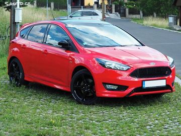 Focus ST-line Red&Black
