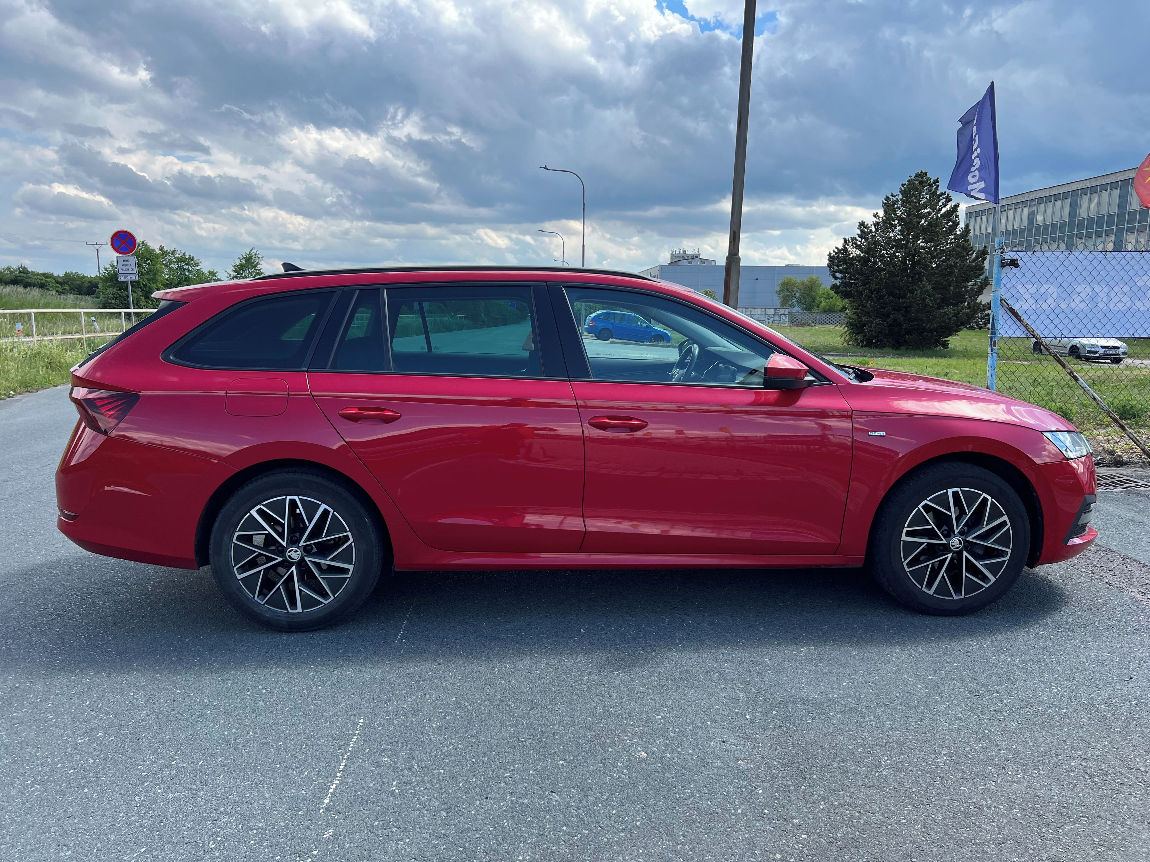 Škoda Octavia, 2.0 TDi 110kW, AUTOMAT, VÝBAVA - fotka 4