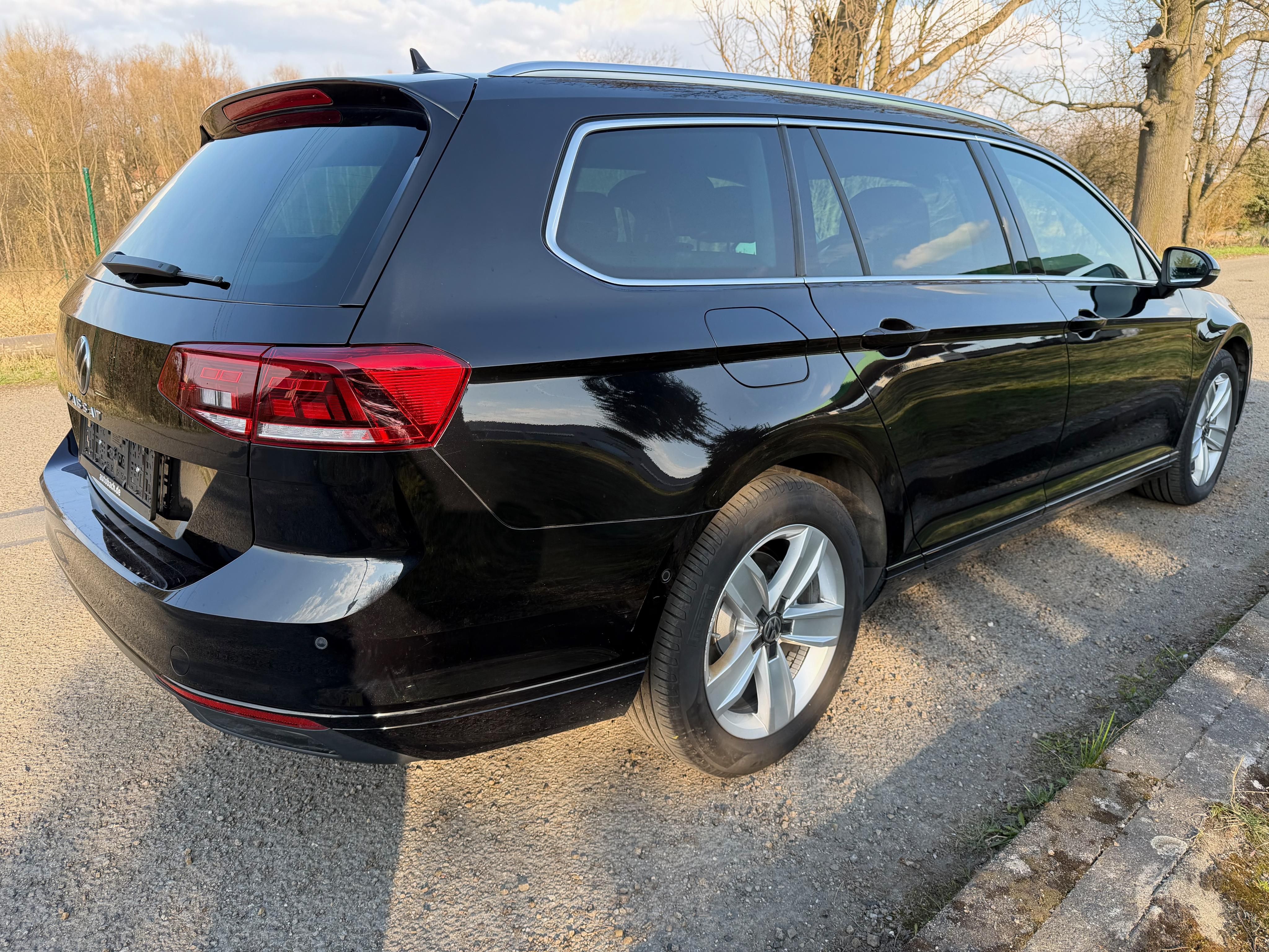 Volkswagen Passat, 2.0TDi-110kw,dsg,full led, 1.m - fotka 5