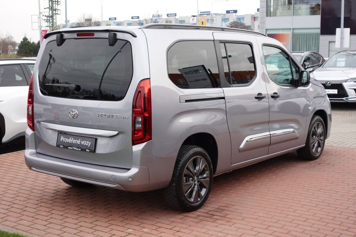 Toyota Proace City Verso, 1.5L Diesel 130 - 6 MT Family - fotka 4