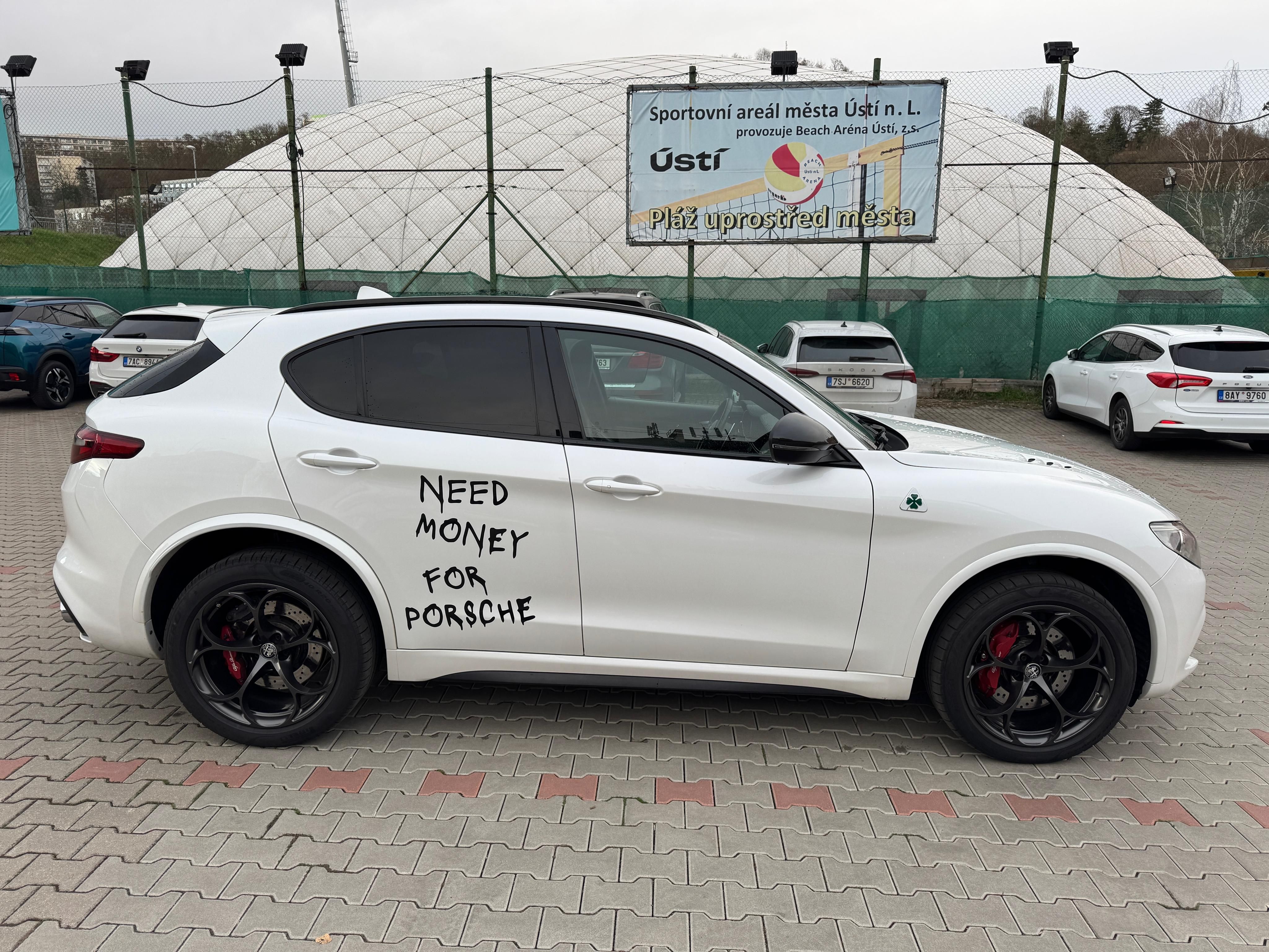 Alfa Romeo Stelvio, 2,9 V6 QV 510k AT8 ZF Q4 - fotka 4