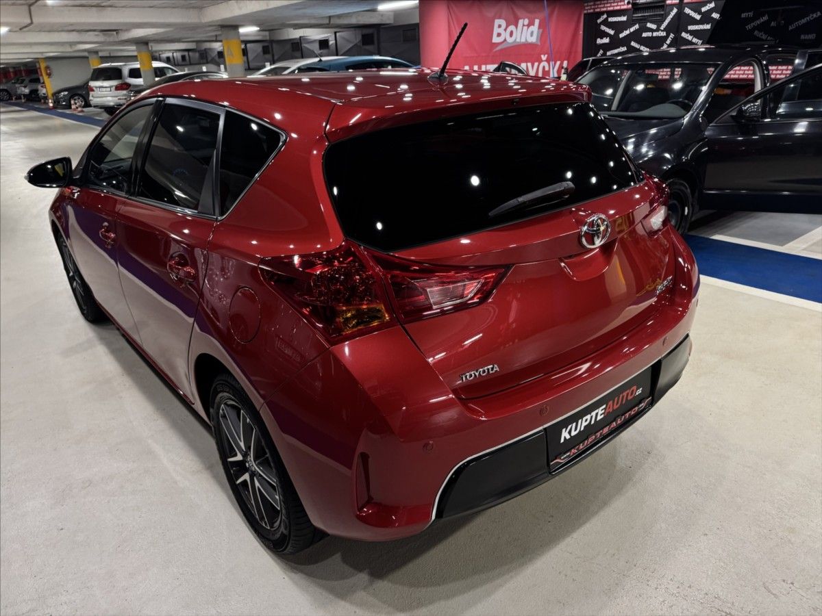 Toyota Auris, 1,6 i - 2x Kola! - fotka 4