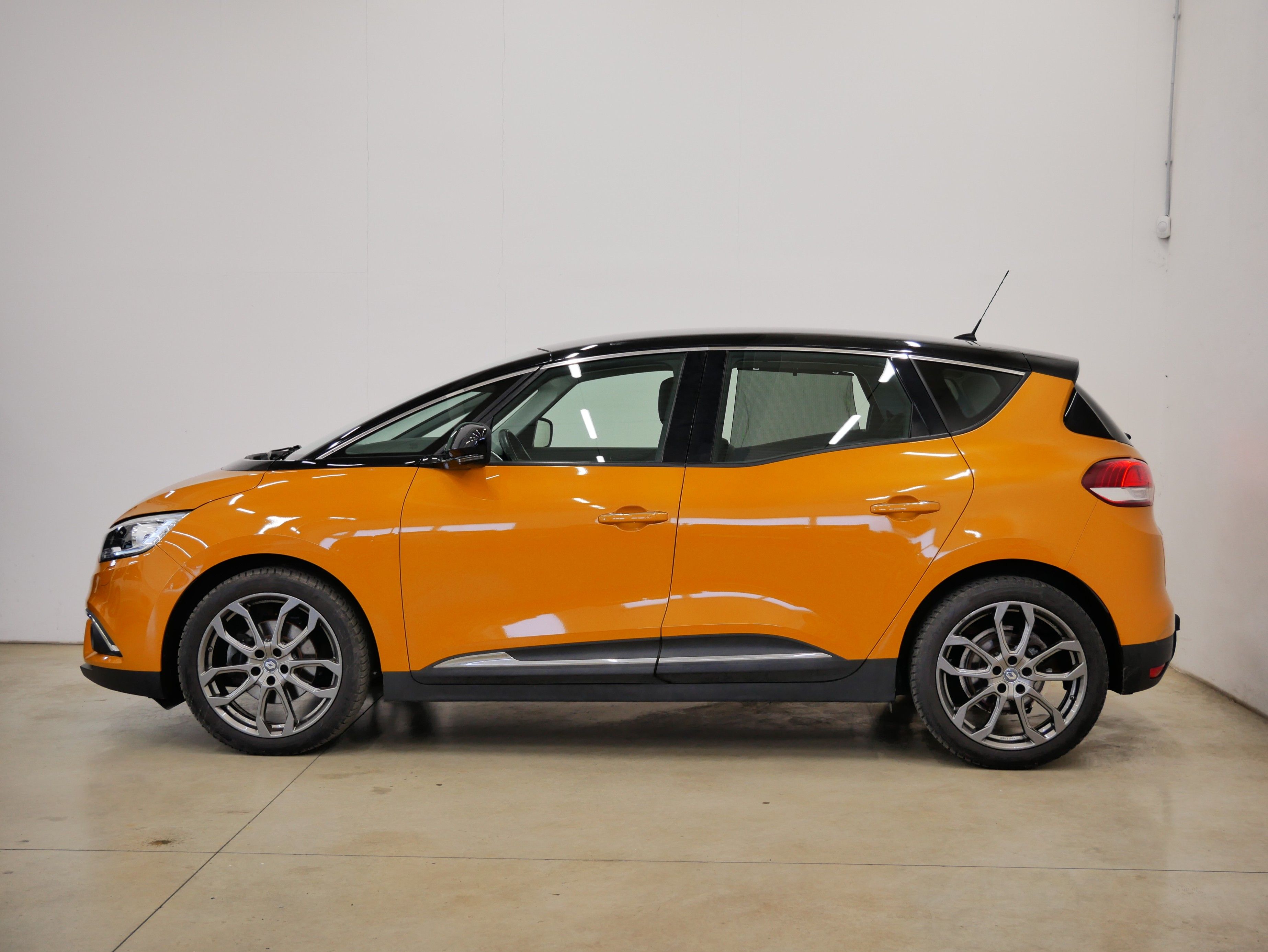 Renault Scénic, 1.2 TCe 85 kW Energy Intens - fotka 3