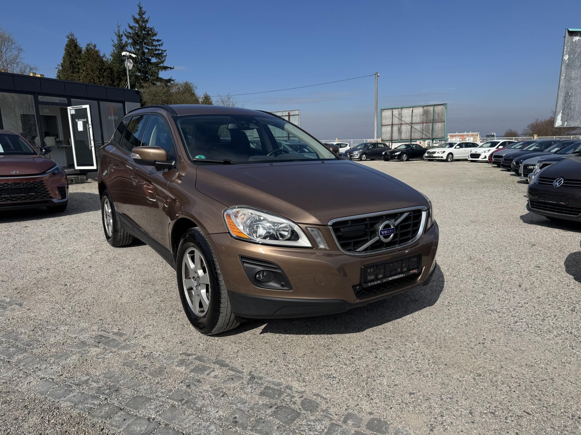 Volvo XC60, 2.4D5 151KW 1.Majitel AWD