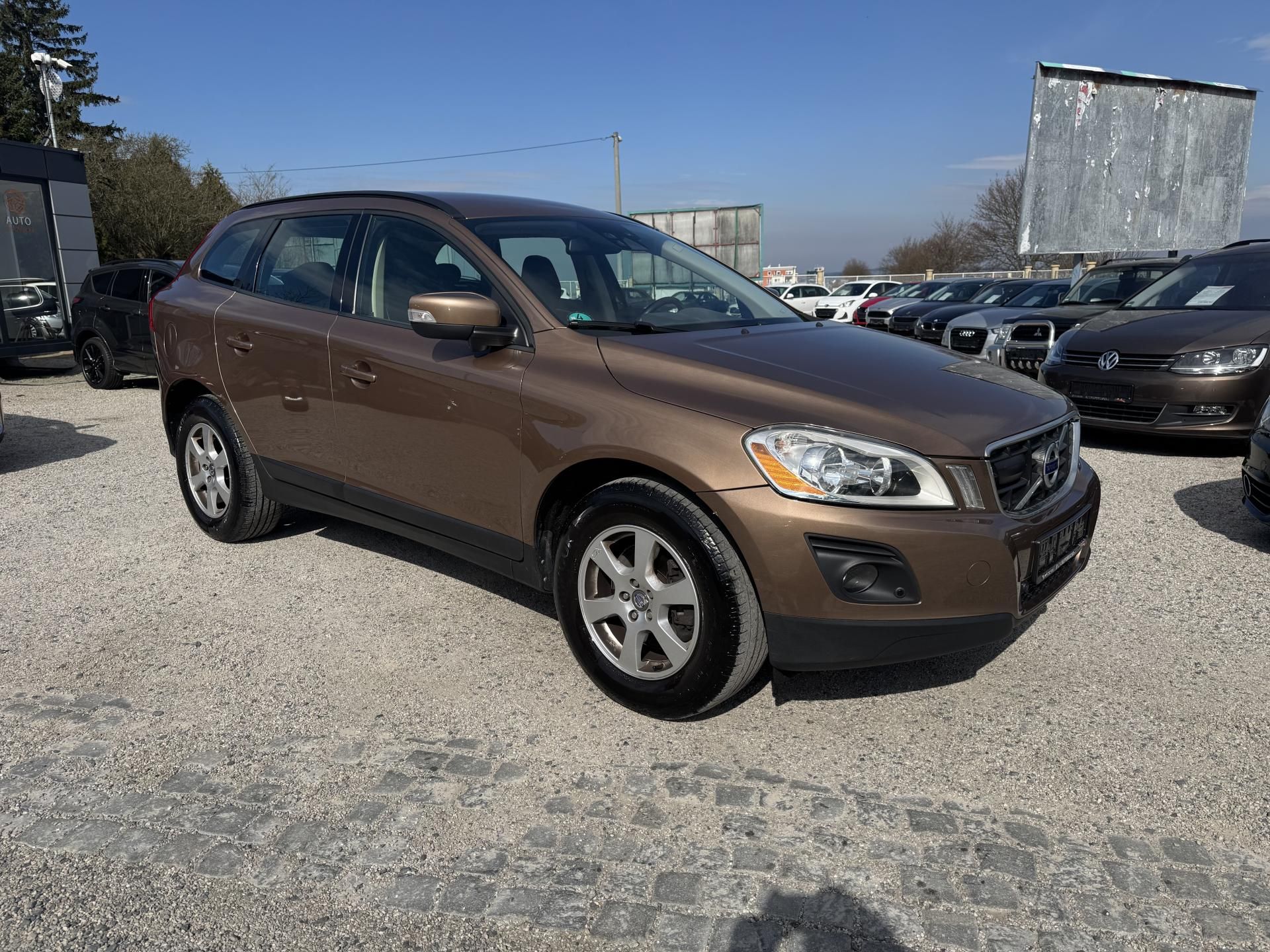 Volvo XC60, 2.4D5 151KW 1.Majitel AWD - fotka 2