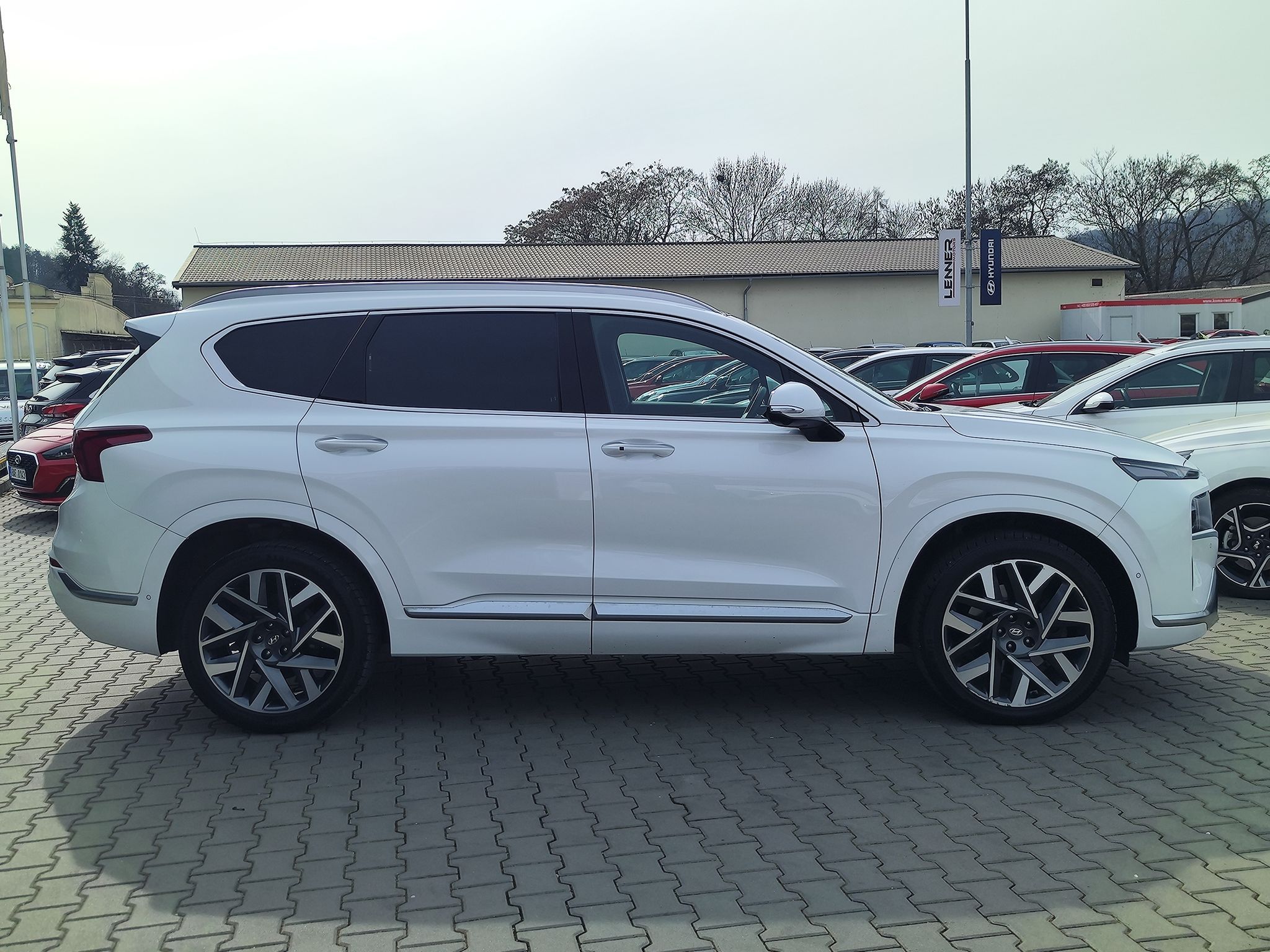 Hyundai Santa Fe, 2.2 CRDi/142kW Luxury PNM DCT - fotka 4