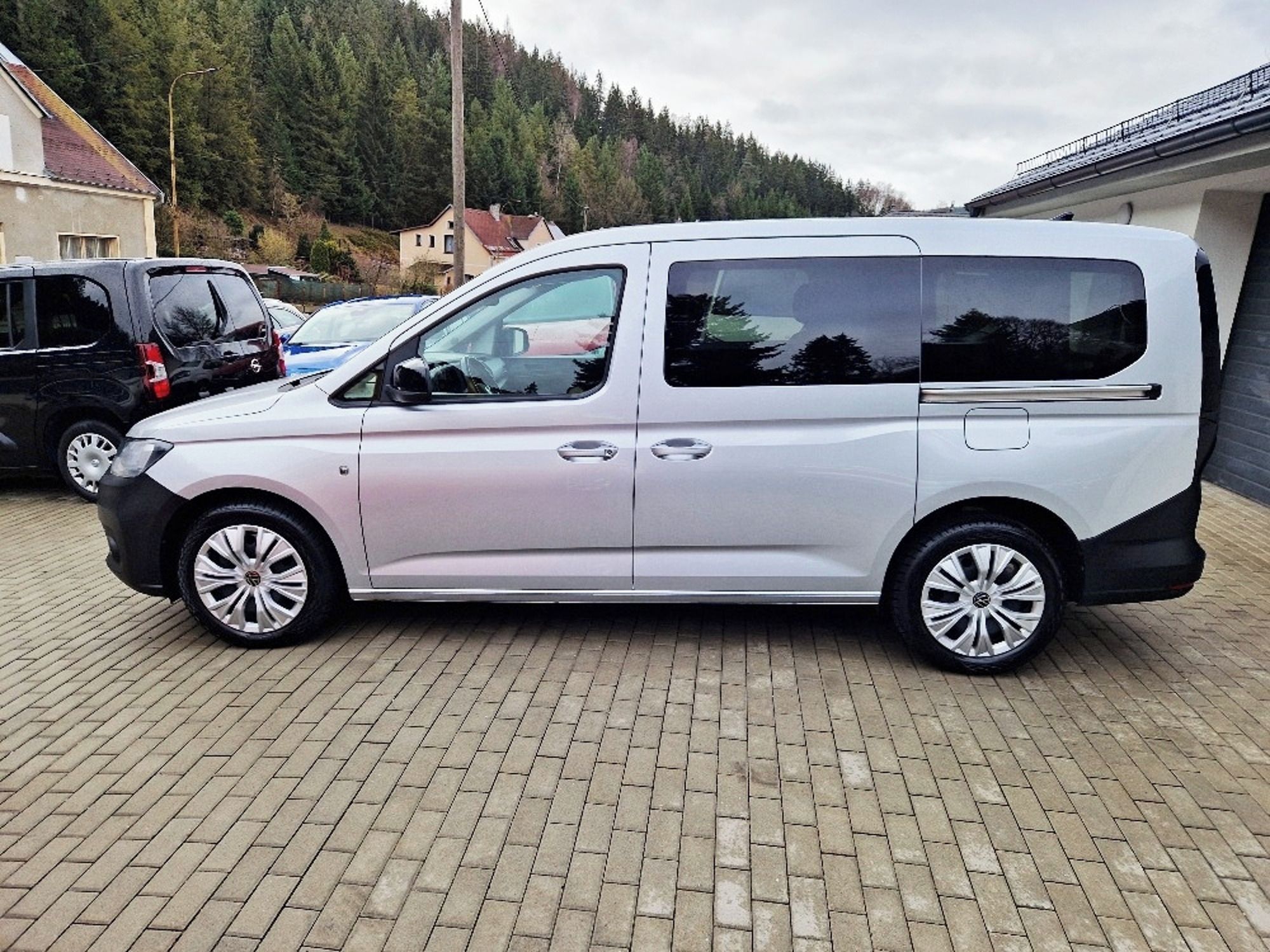 Volkswagen Caddy, 2.0 TDi MAXI - fotka 5