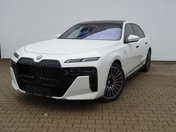 740d xDrive Sedan