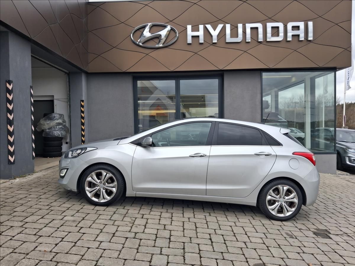 Hyundai i30, 1,6 GDI AT Weekend PANORAMA - fotka 3