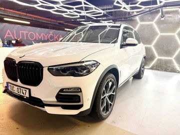 xDrive 40i, X-Line