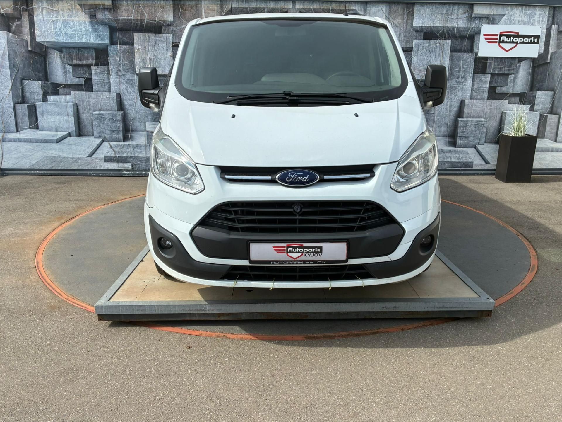 Ford Transit Custom, 2.2TDCi, 92KW, 6 MÍST - fotka 2