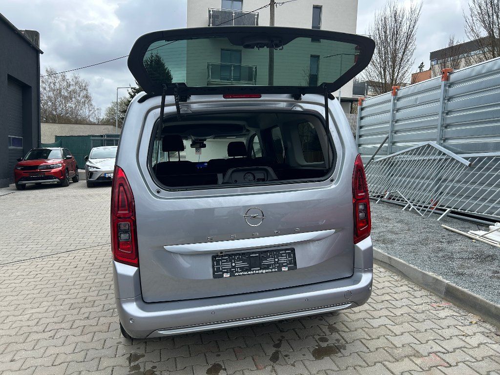Opel Combo, XL Ele. Plus 1,5 CDTI 96kW AT8 - fotka 6