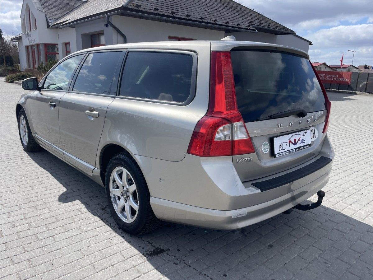Volvo V70, 2,0 d 100kw Momentum Kinetic o - fotka 3