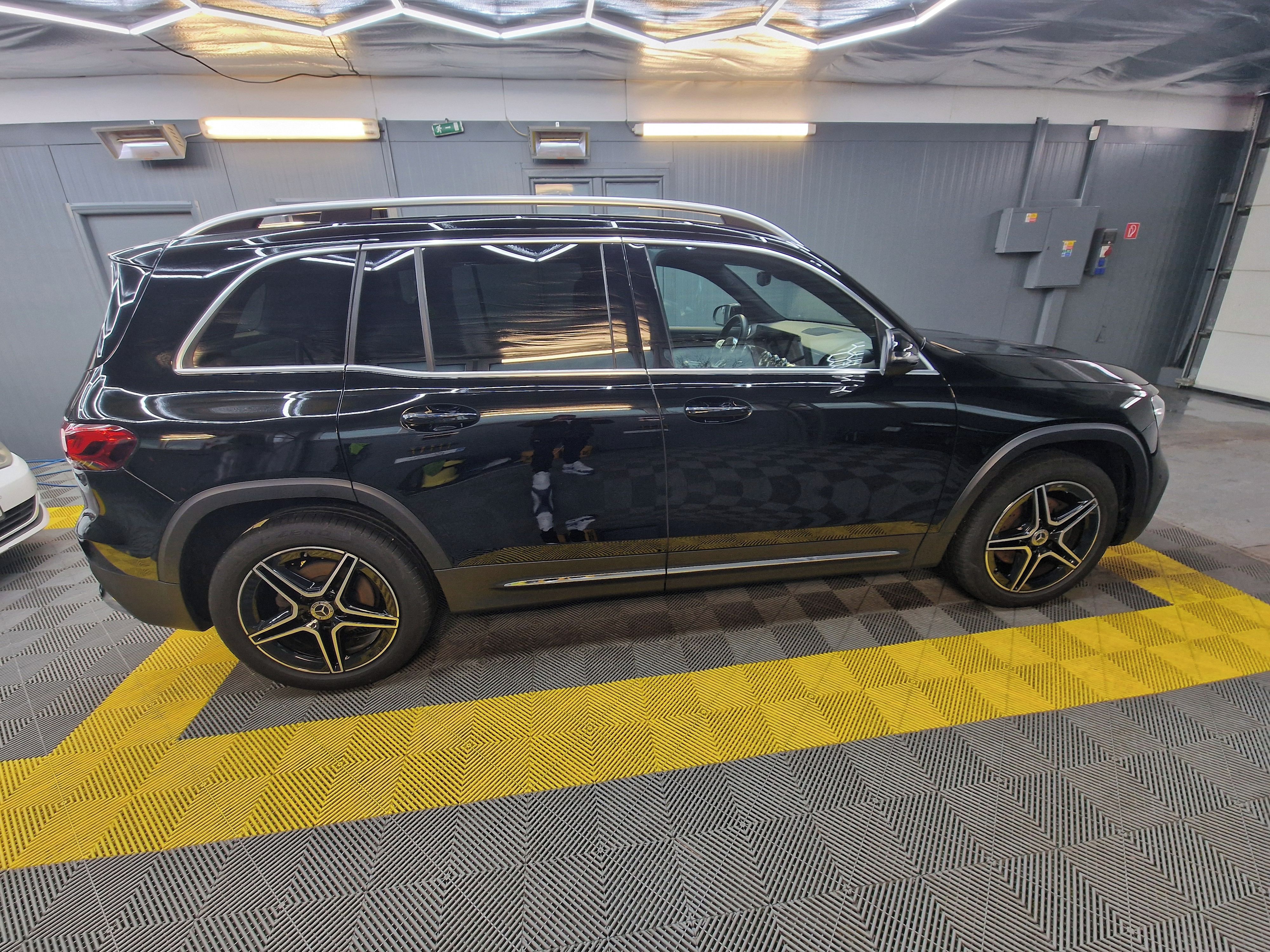 Mercedes-Benz GLB, AMG PACKET SERVISOVANO - fotka 6