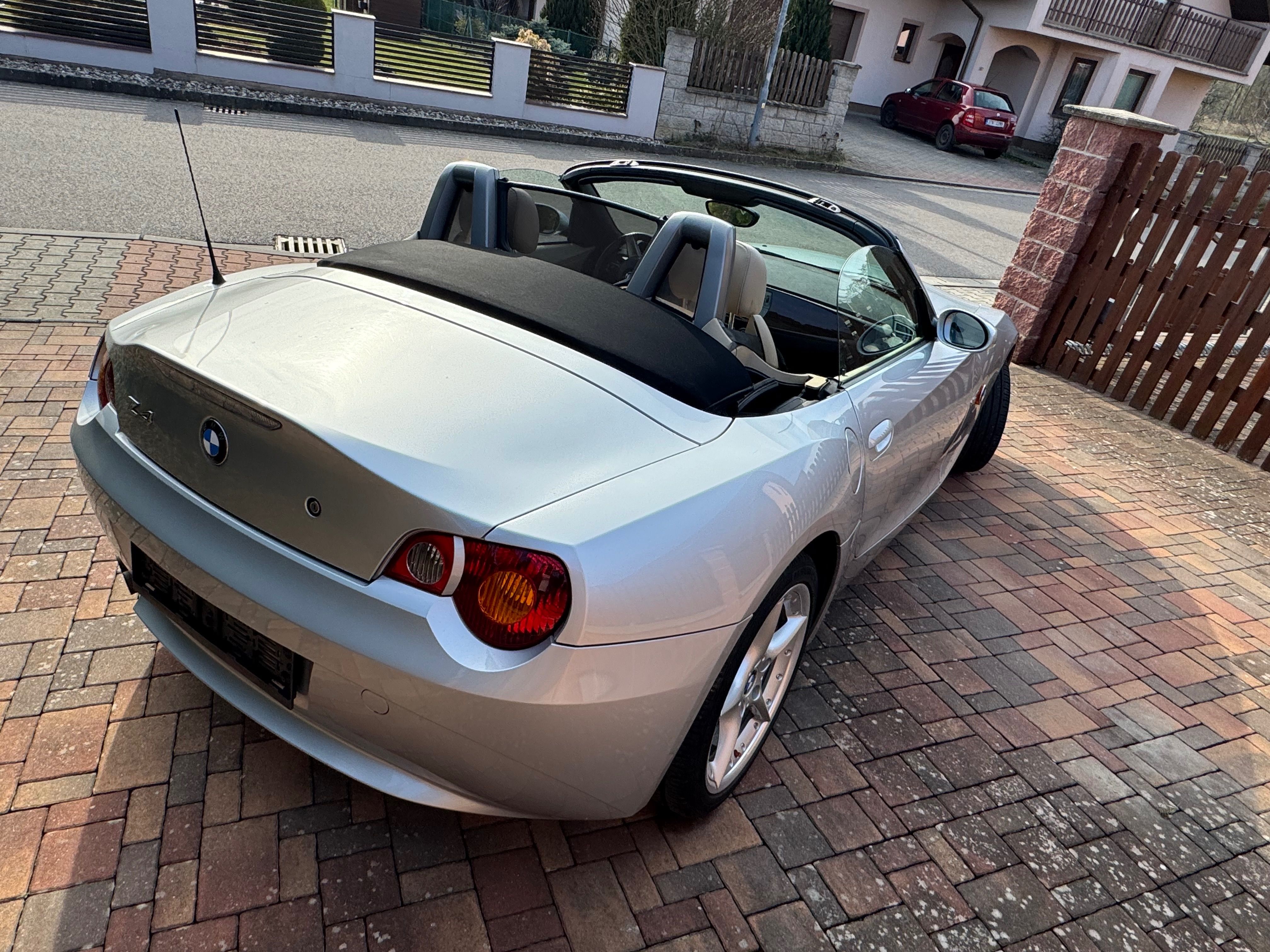 BMW Z4, Z4 2.5i,141kw,manuál,150tis km - fotka 3