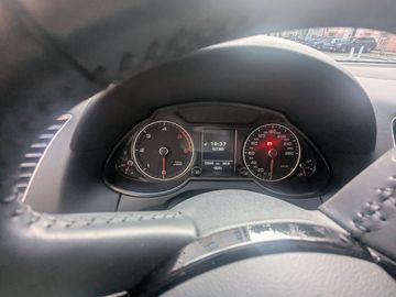 AUDI Q5 s-line 2.0 TDI