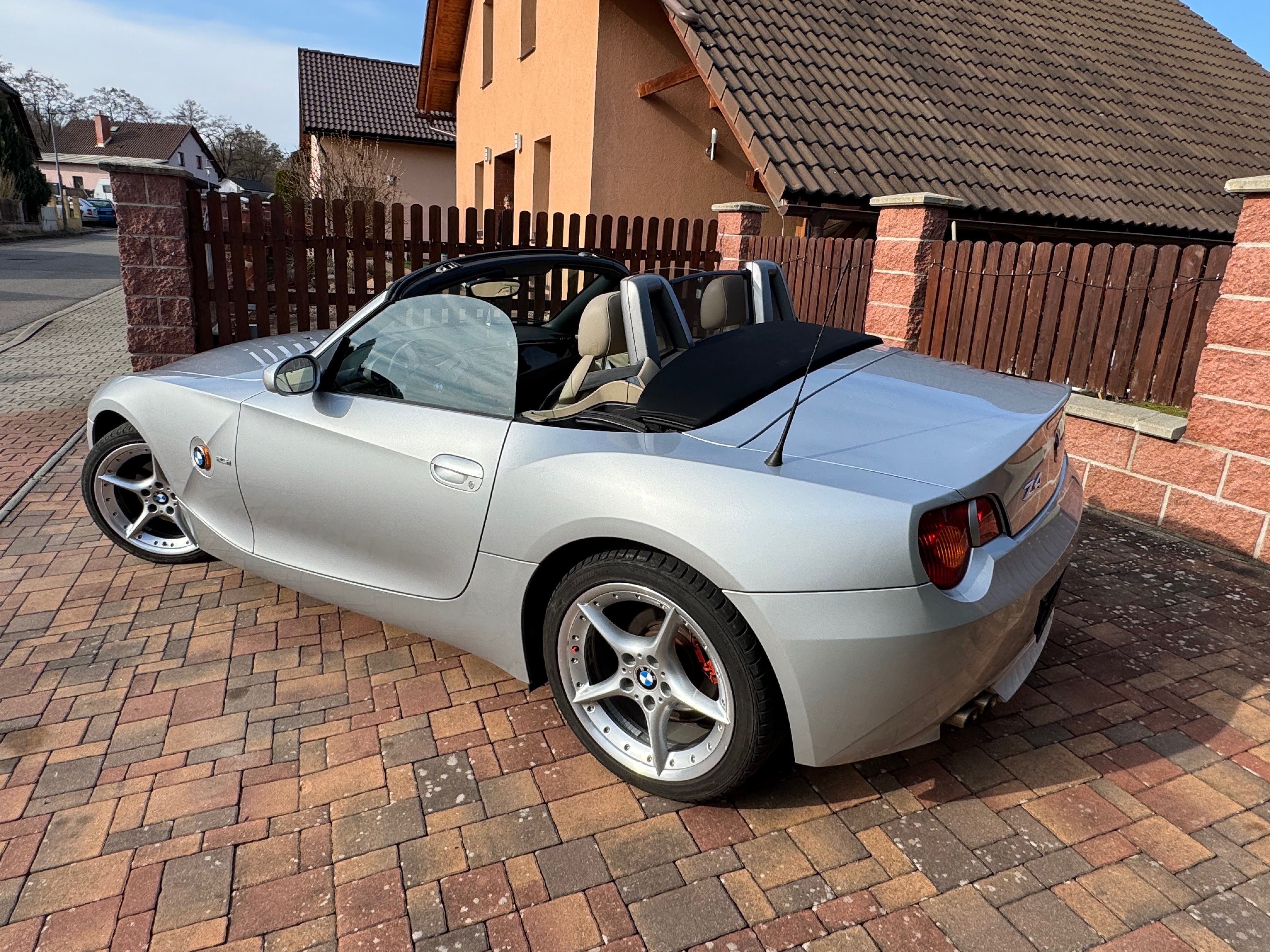BMW Z4, Z4 2.5i,141kw,manuál,150tis km - fotka 5