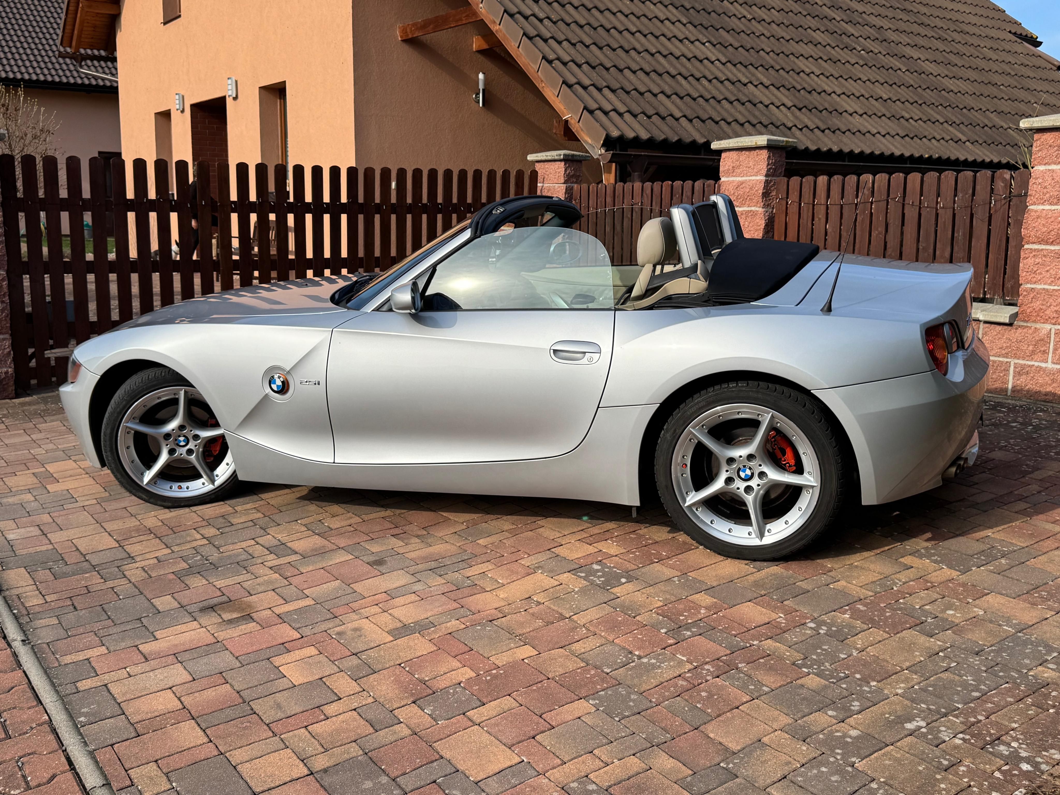 BMW Z4, Z4 2.5i,141kw,manuál,150tis km - fotka 6