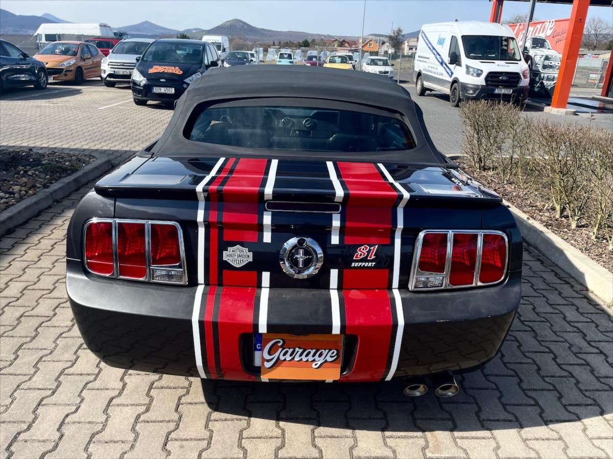Ford Mustang, 4,0 i V6 - fotka 5