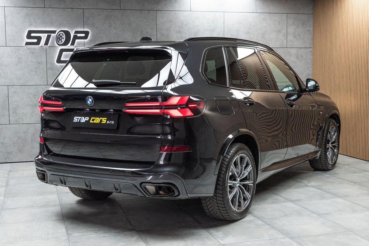 BMW X5, xDrive30d ///M*TAŽNÉ*7.MÍST*ČR - fotka 6