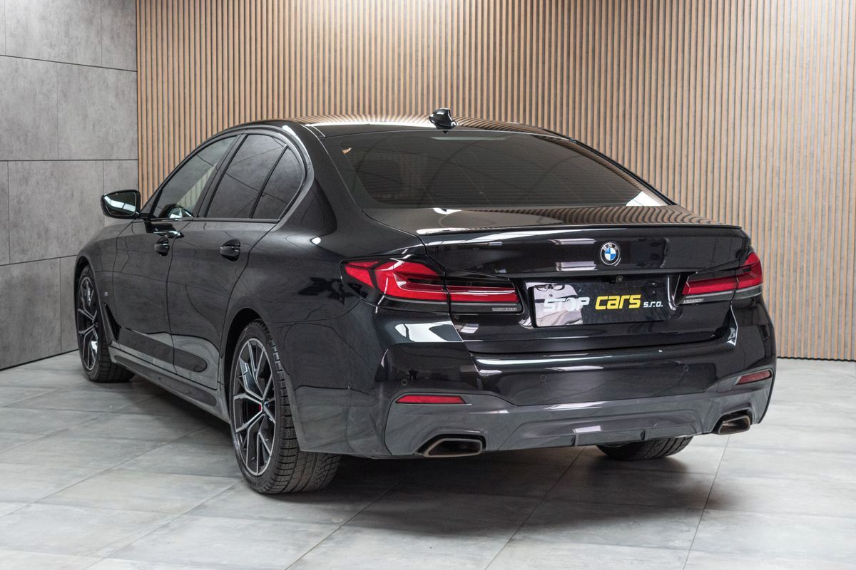 BMW Řada 5, 530d xD ///MSPORT*DPH*ČR 1.MAJ - fotka 4