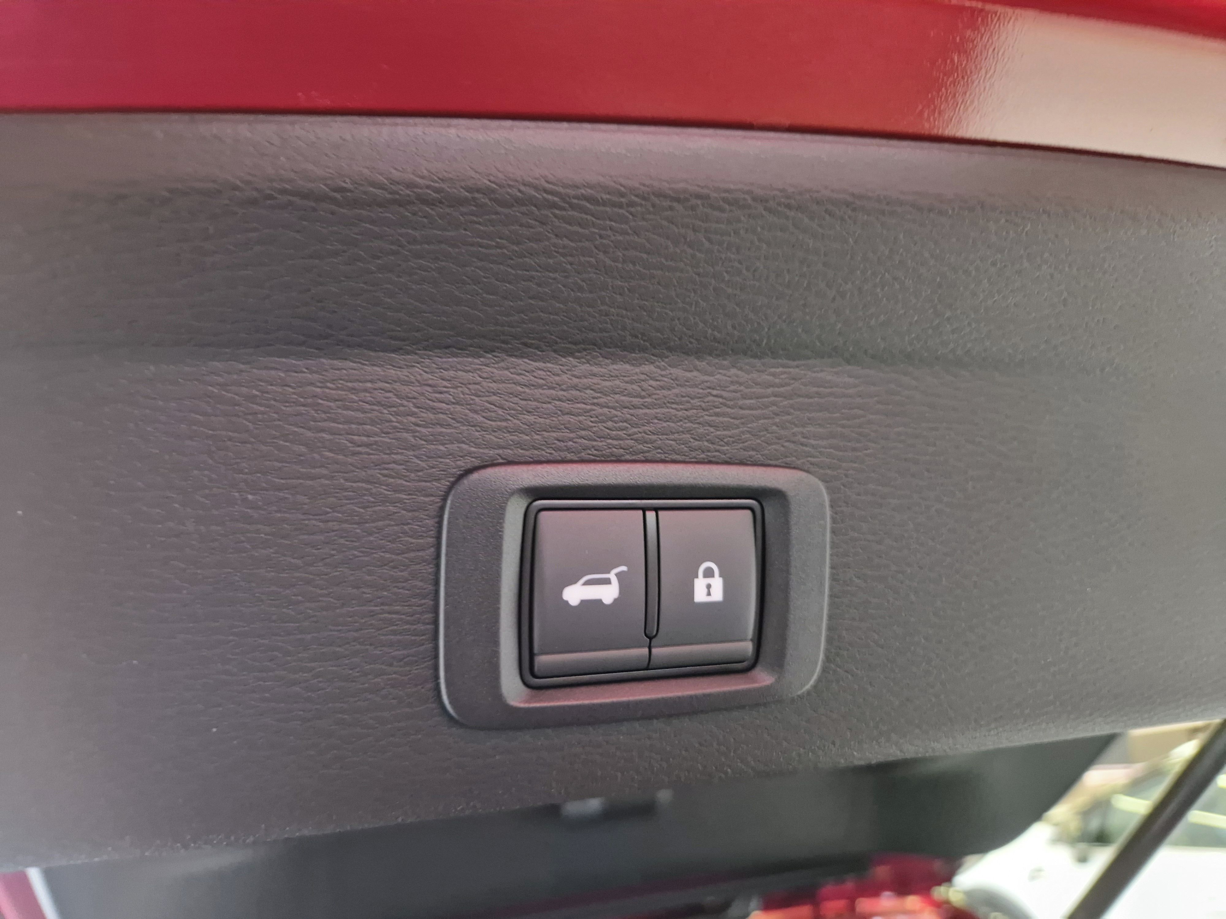 Mitsubishi Outlander, INSTYLE 2.4 MIVEC PHEV 306k - fotka 6