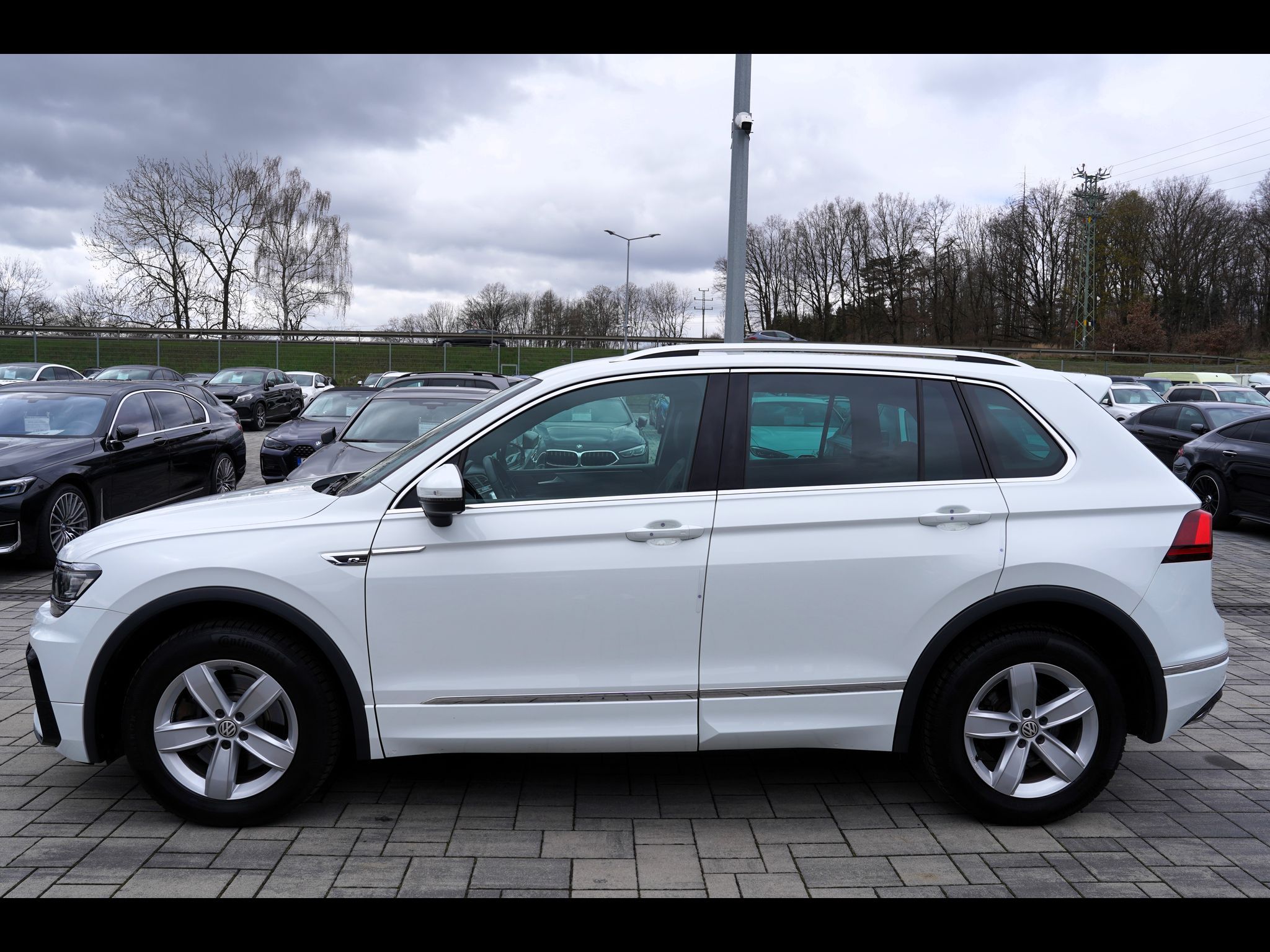 Volkswagen Tiguan, 2.0 TSI 4Motion/DSG/R-line/ČR - fotka 3
