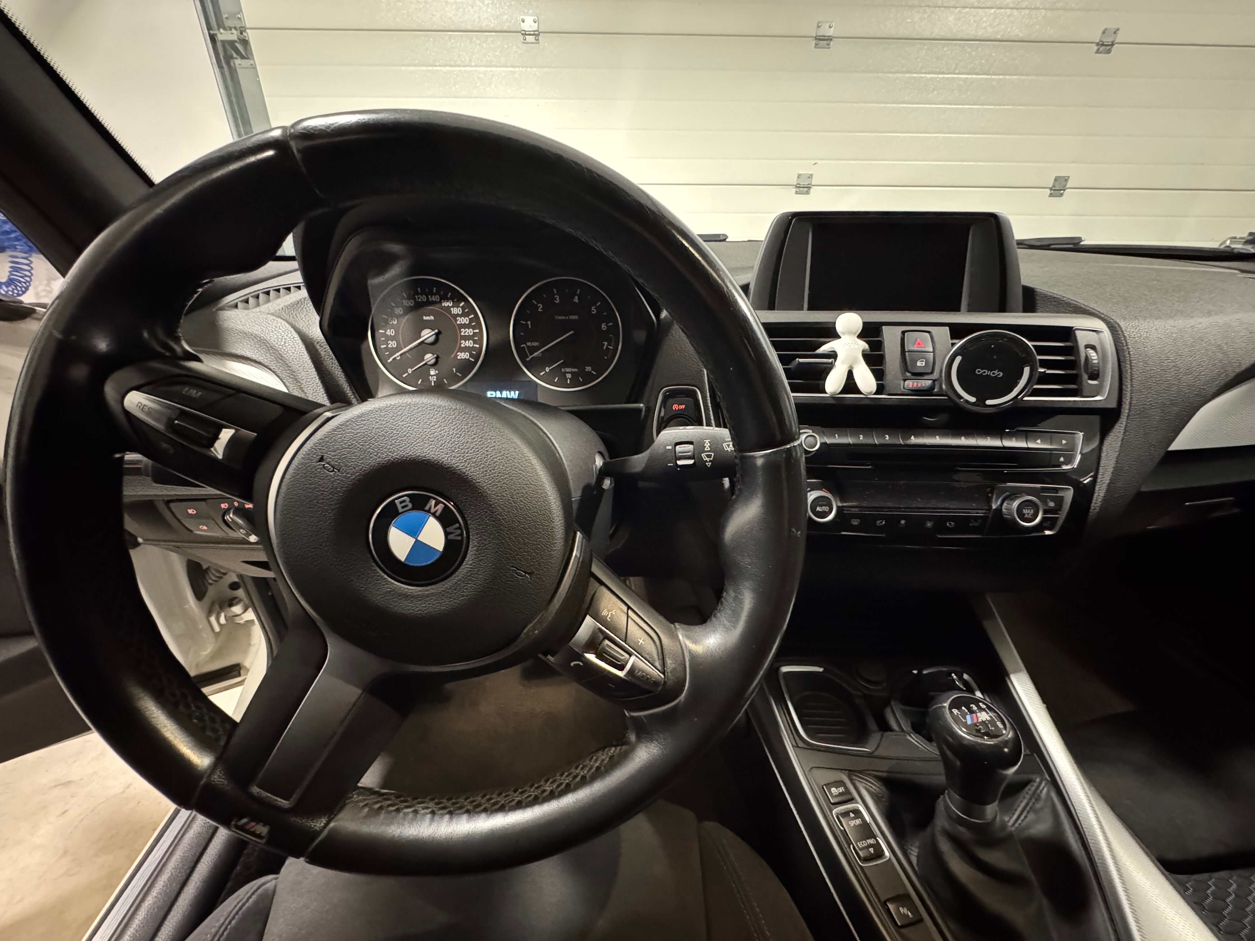 BMW Řada 1, BMW 116i, benzín - fotka 5