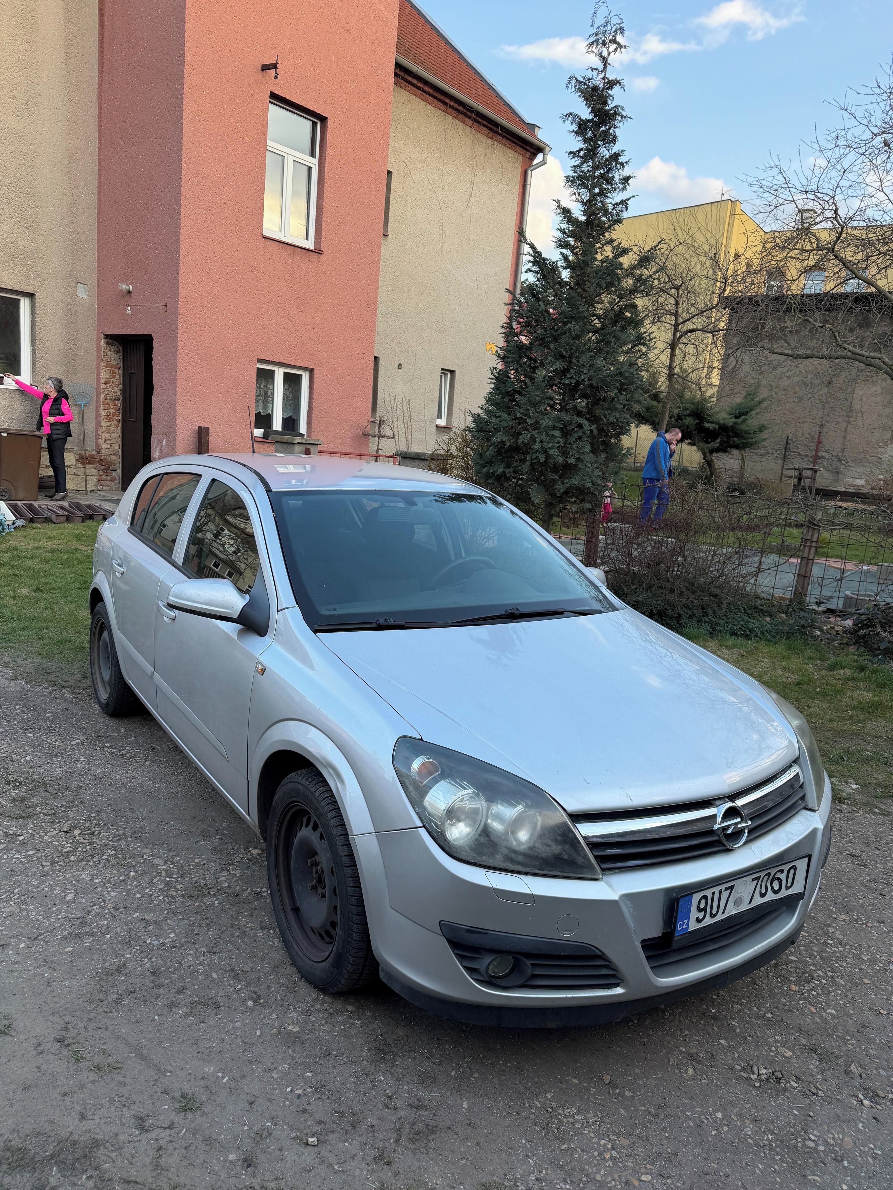 Opel Astra, 1.6 benzin - fotka 2