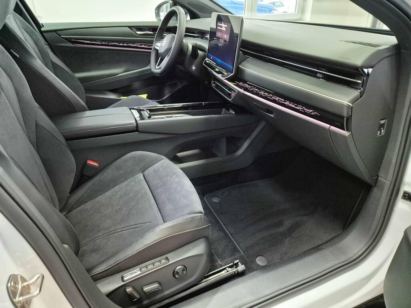 Volkswagen ID.7, Tourer Pro People 77 kWh 210 k - fotka 6