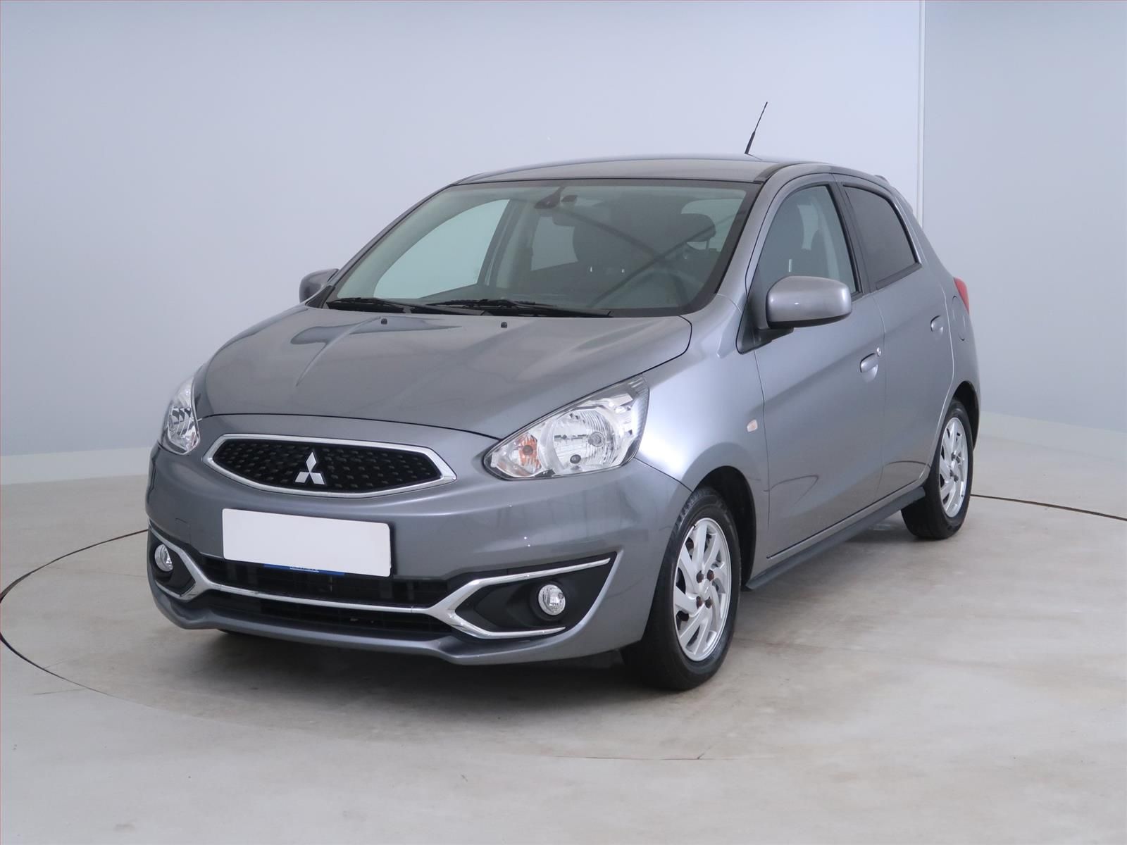 Mitsubishi Space Star, 1.2 MIVEC, Automat, ČR,1.maj - fotka 2
