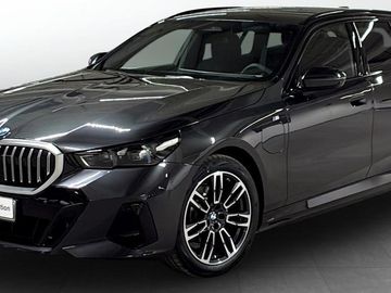 530e xDrive Touring M Sport