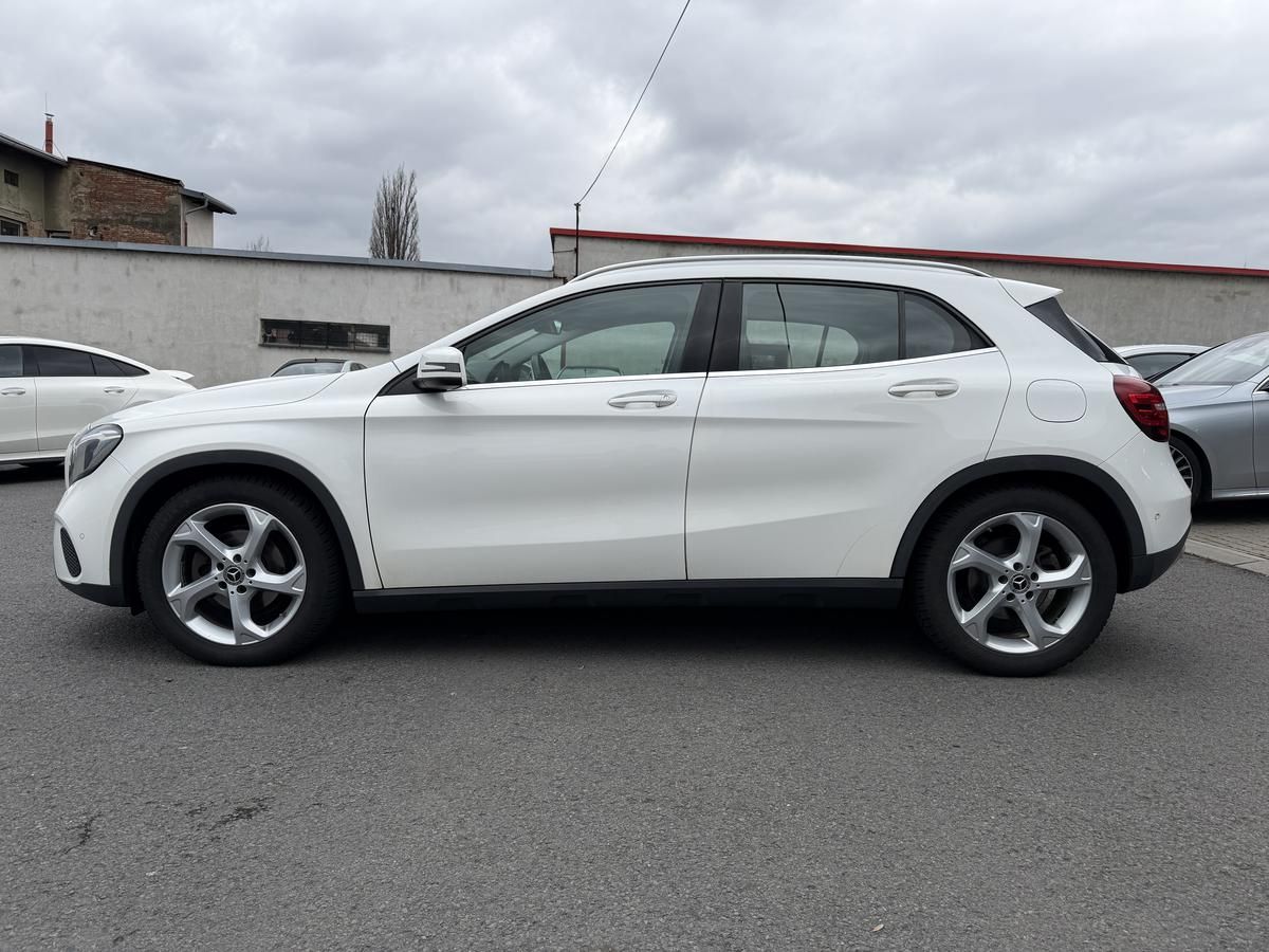 Mercedes-Benz GLA, 200d 4MATIC - fotka 2