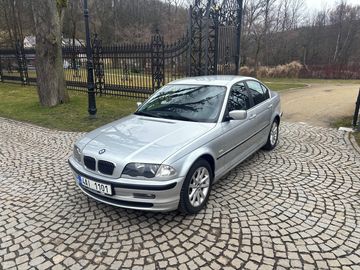 320i, 125kw, Manual,