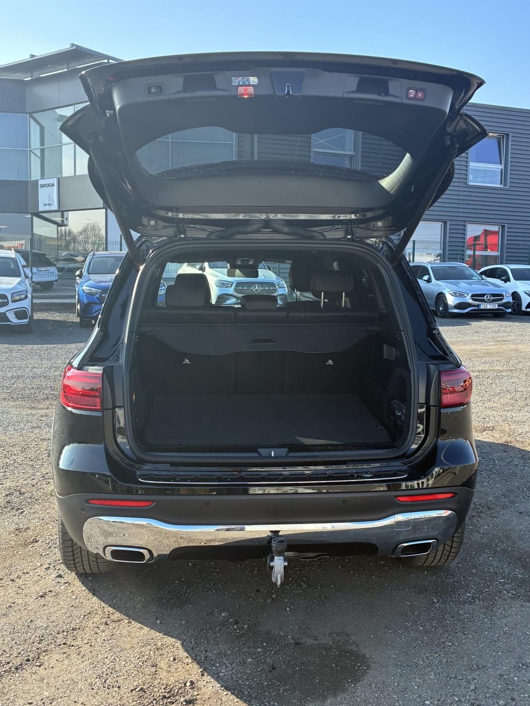 Mercedes-Benz GLB, 200d 4MATIC - fotka 6