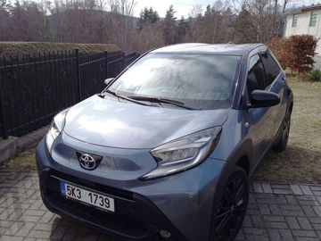 TOYOTA  AYGO X