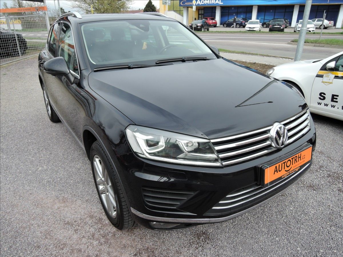 Volkswagen Touareg, 3,0 TDi Aut. 4M Kůže DPH bez m - fotka 2