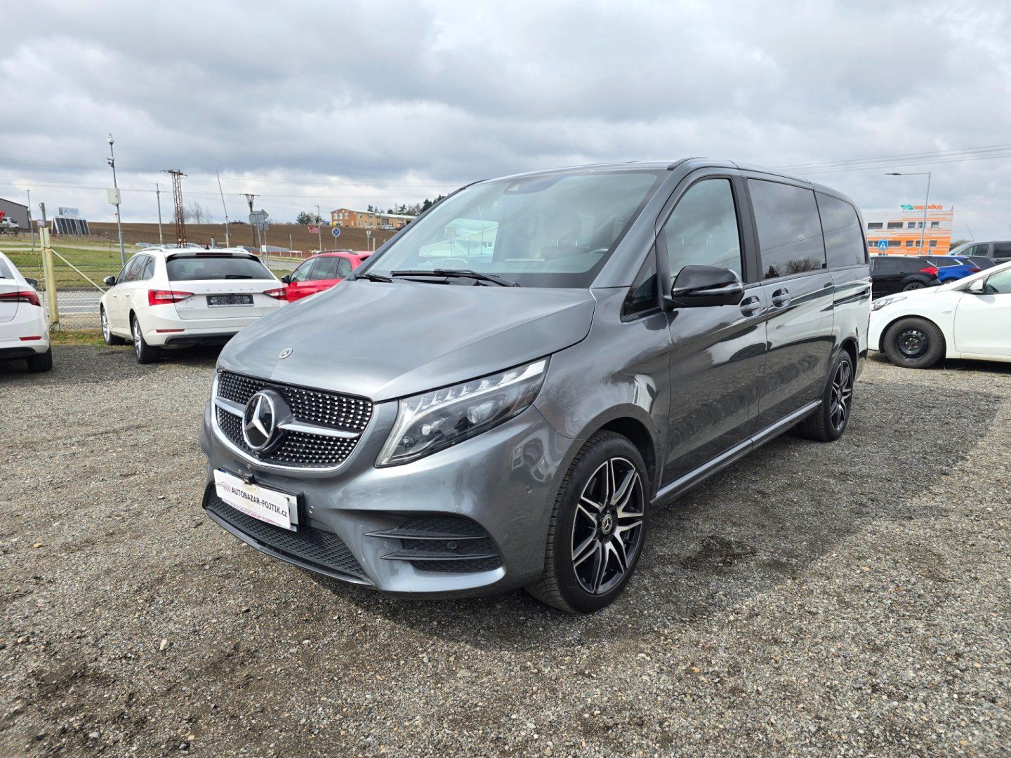 Mercedes-Benz Třídy V, 300d AMG 4Matic AVANTGARDE - fotka 3