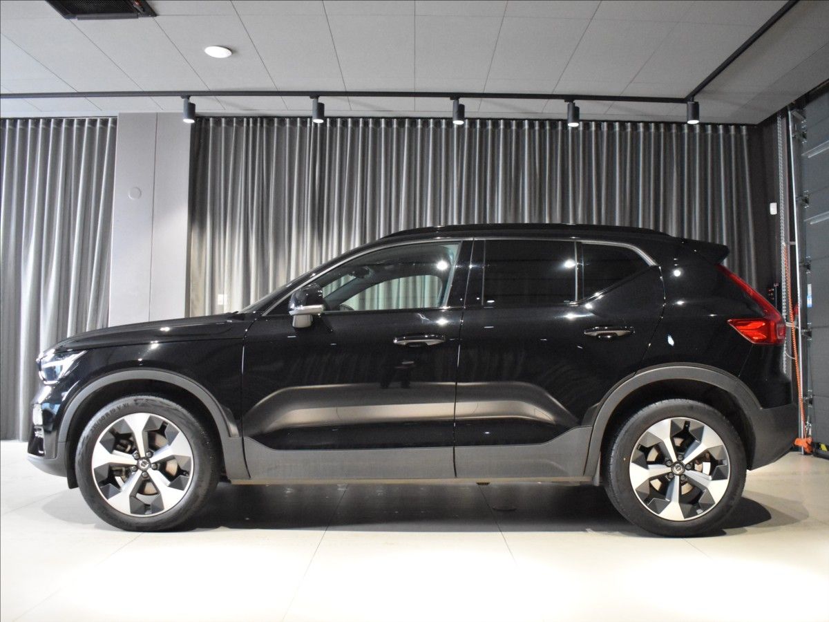 Volvo XC40, 2,0 B3 Plus Bezklíč - fotka 2