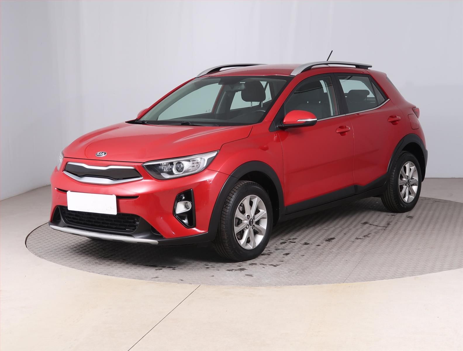 Kia Stonic, 1.25 CVVT, ČR,1.maj - fotka 2