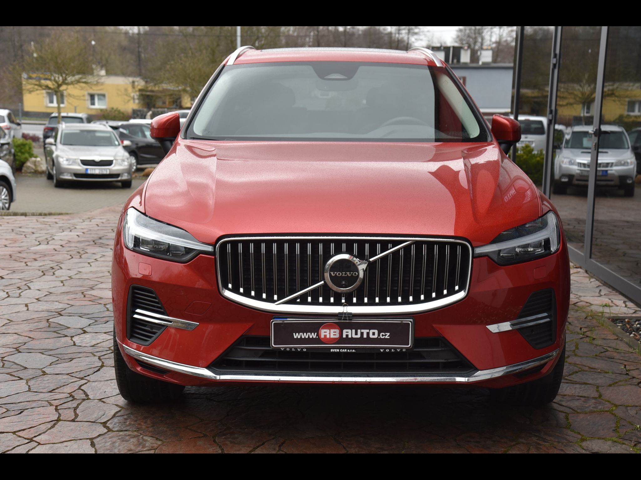 Volvo XC60, T6 186 kw eAWD - fotka 4