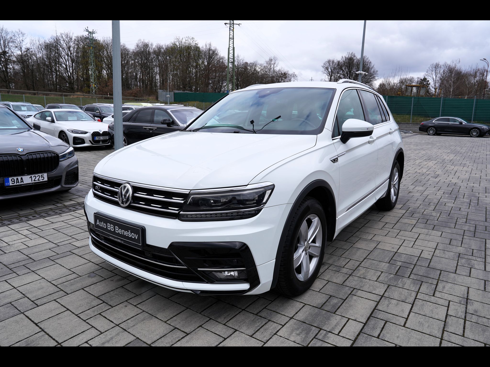 Volkswagen Tiguan, 2.0 TSI 4Motion/DSG/R-line/ČR - fotka 2