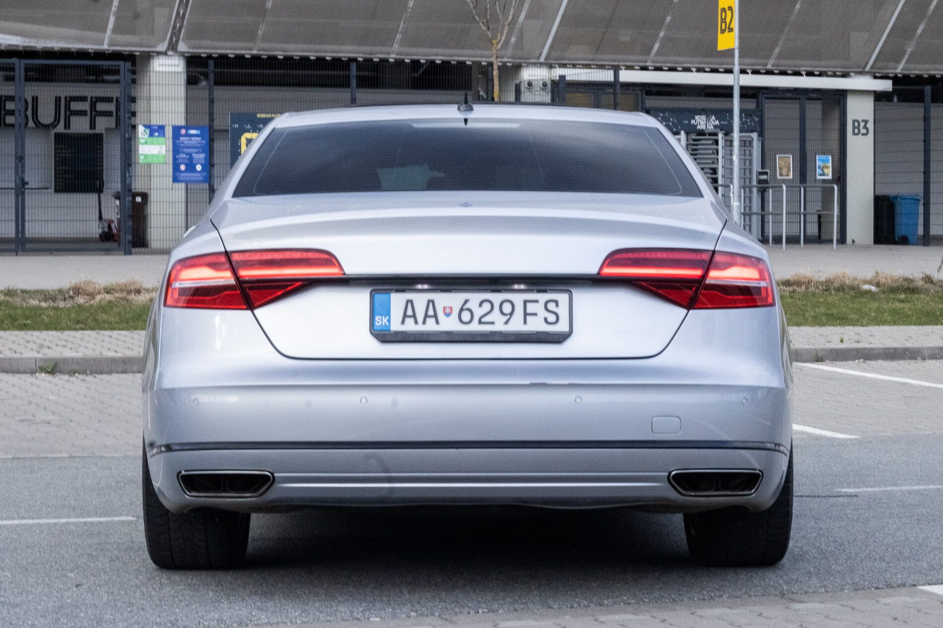 Audi A8 - fotka 6
