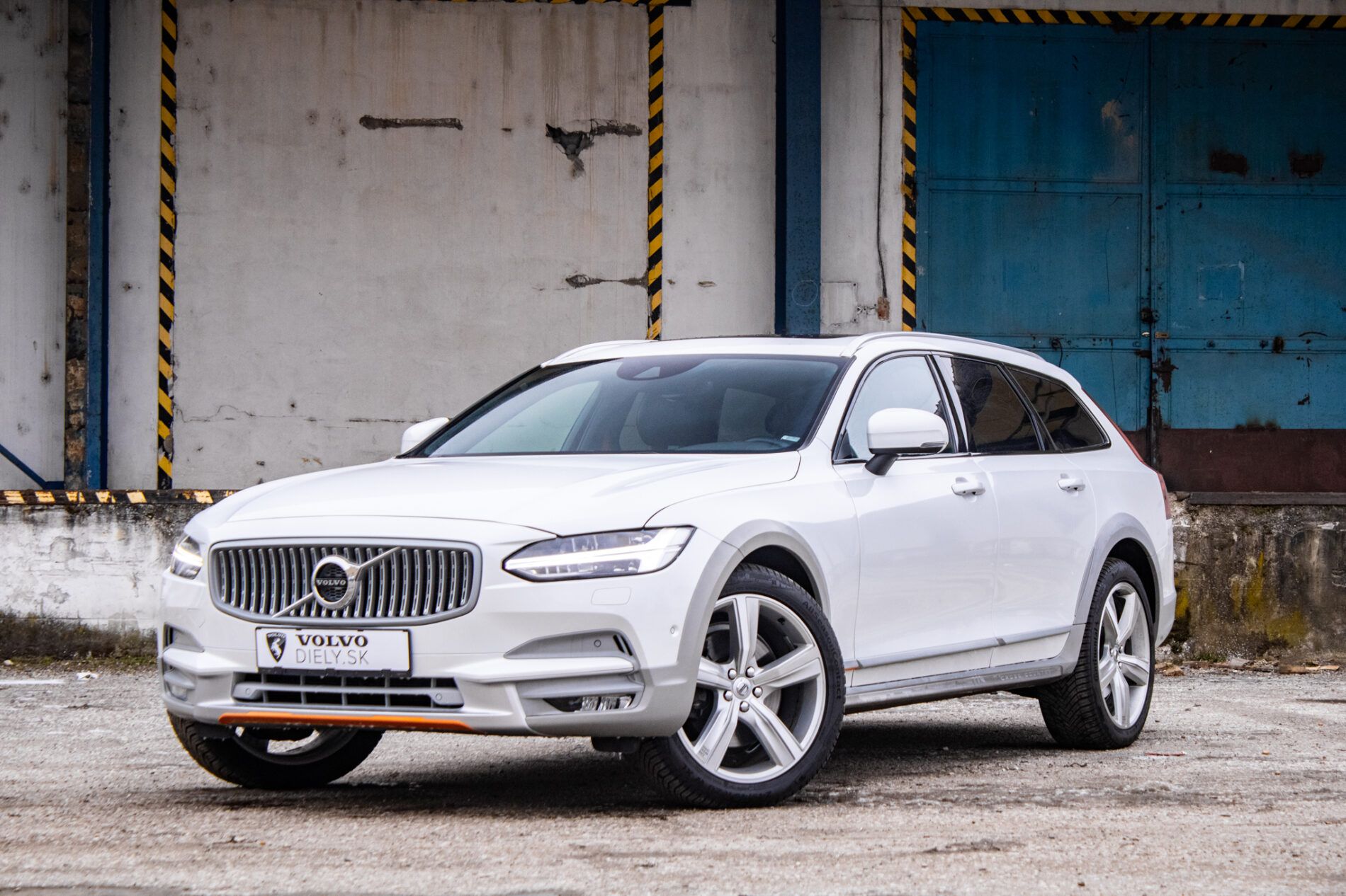 Volvo V90