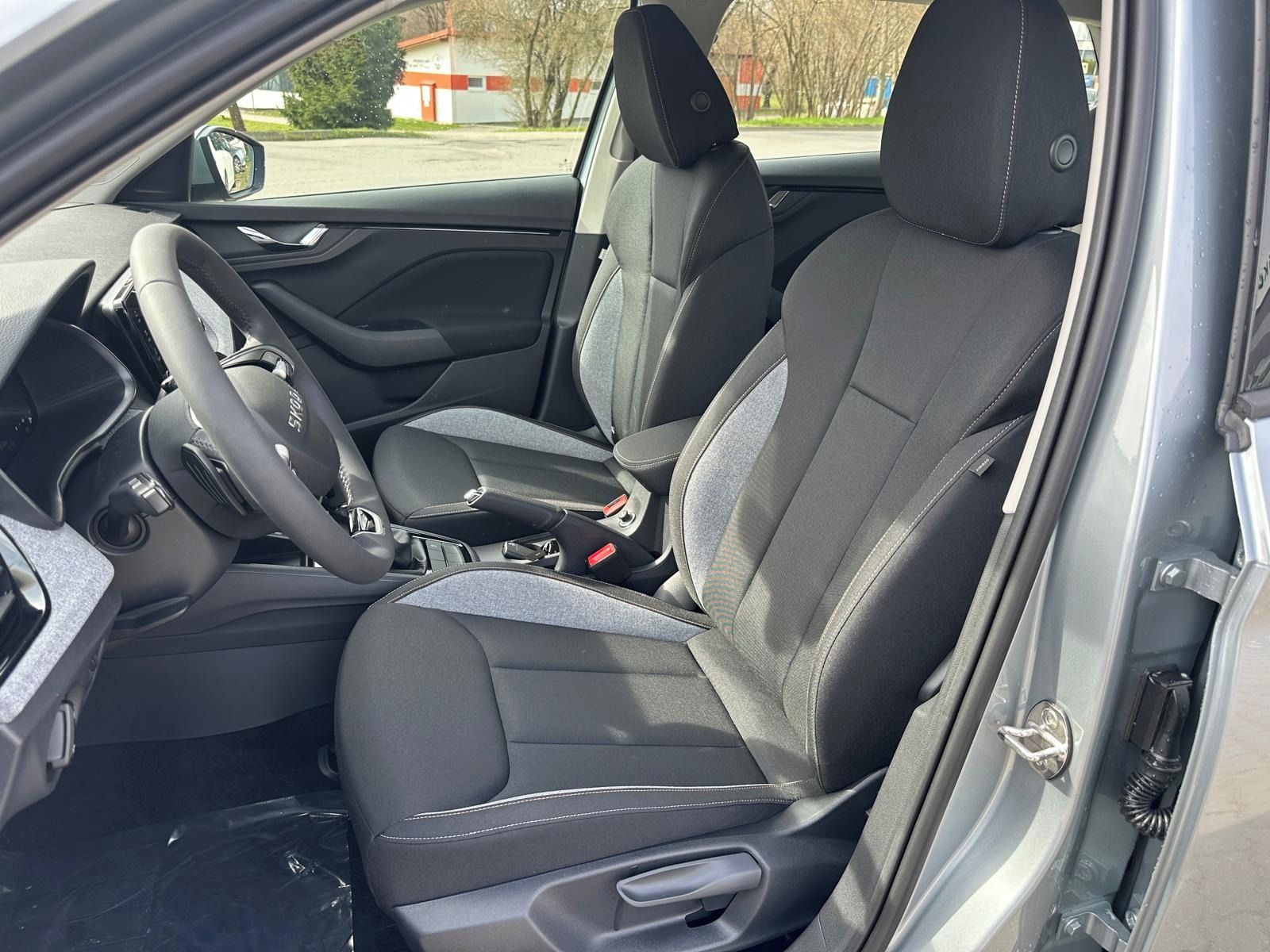 Škoda Kamiq, 1,0 TSI 85 kW AT 130 let - fotka 4