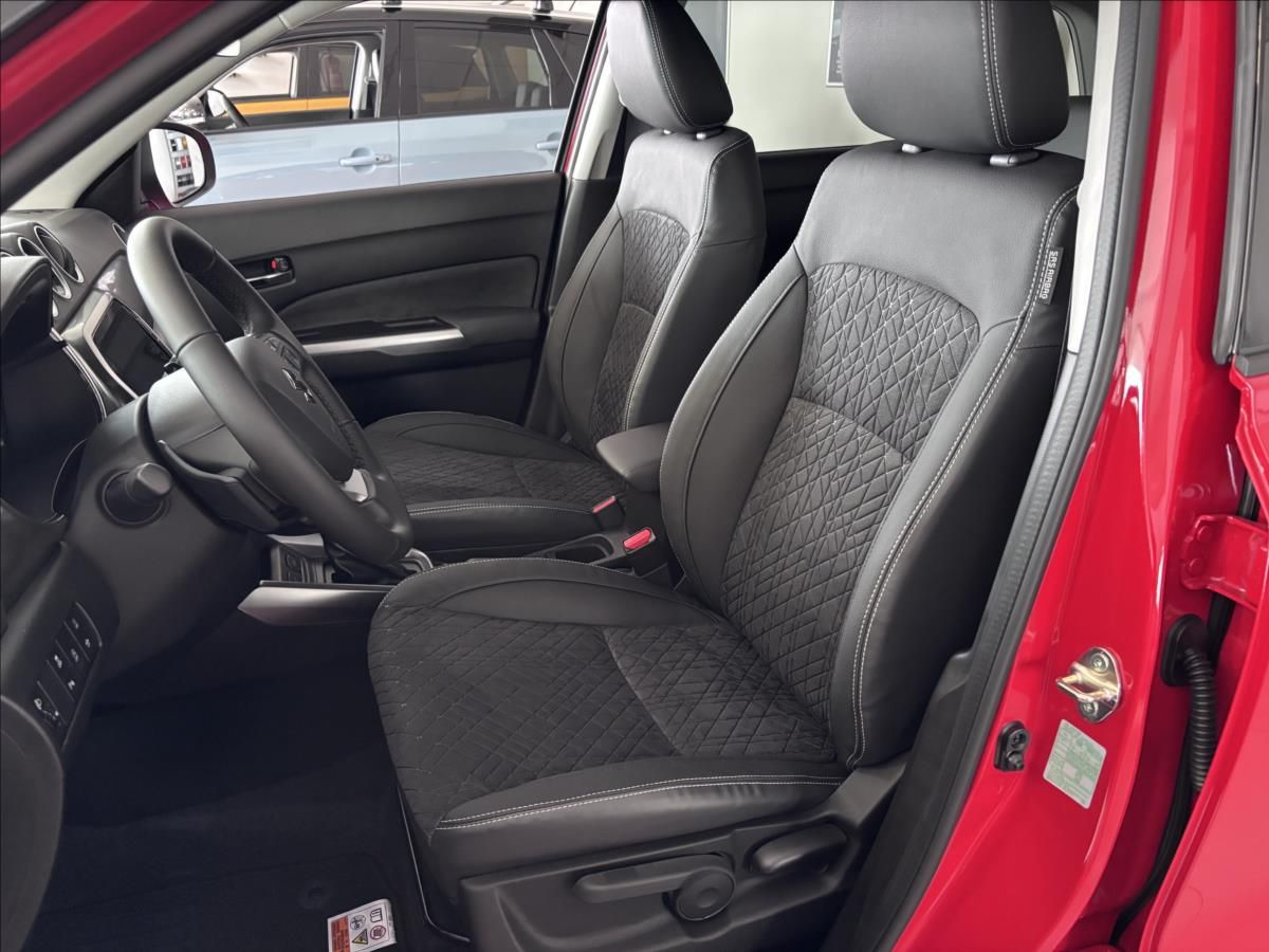 Suzuki Vitara, 1,4 BoosterJet Automat  Elegan - fotka 6