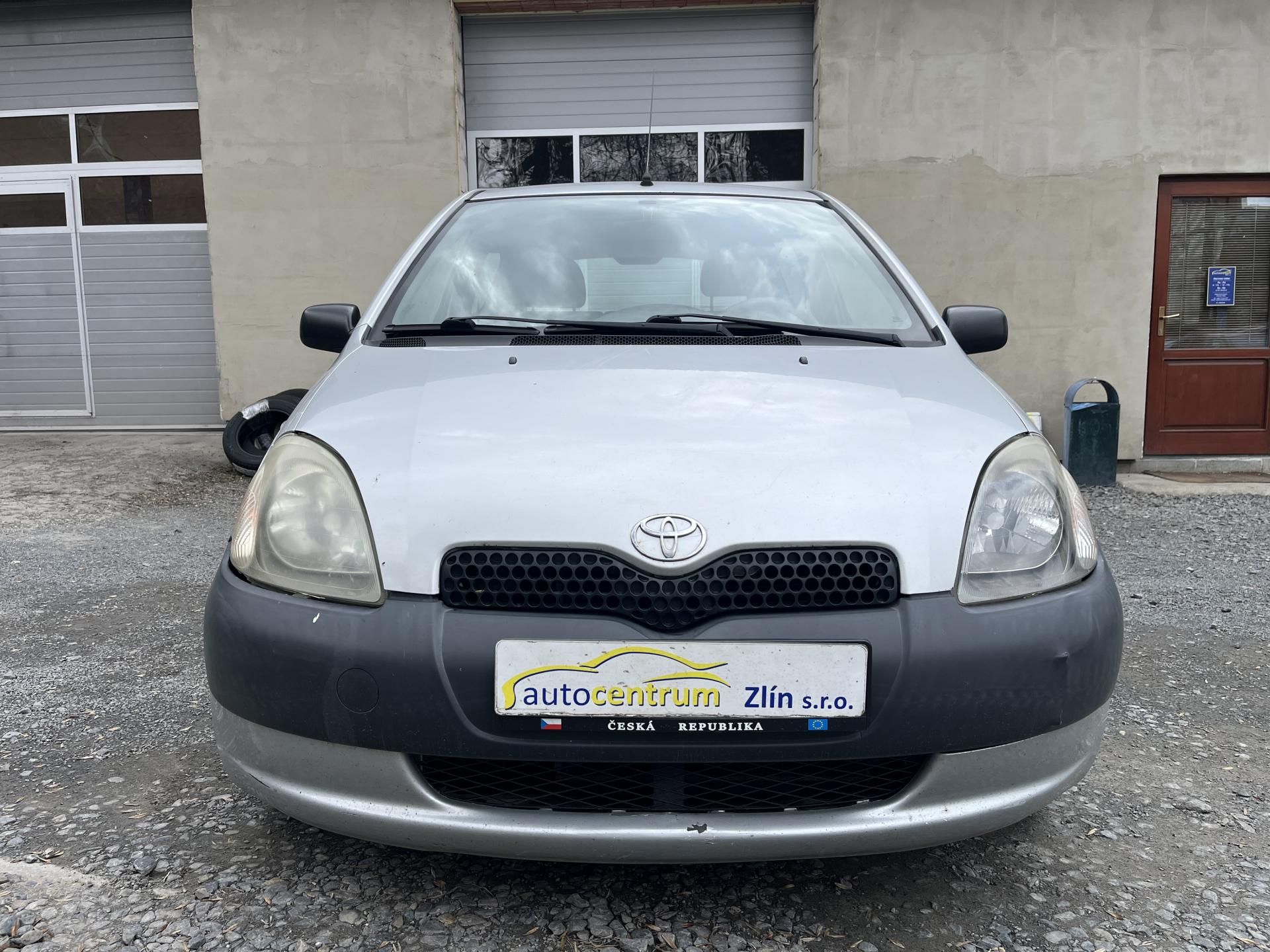 Toyota Yaris, 1,0 VVTi 50Kw - fotka 2