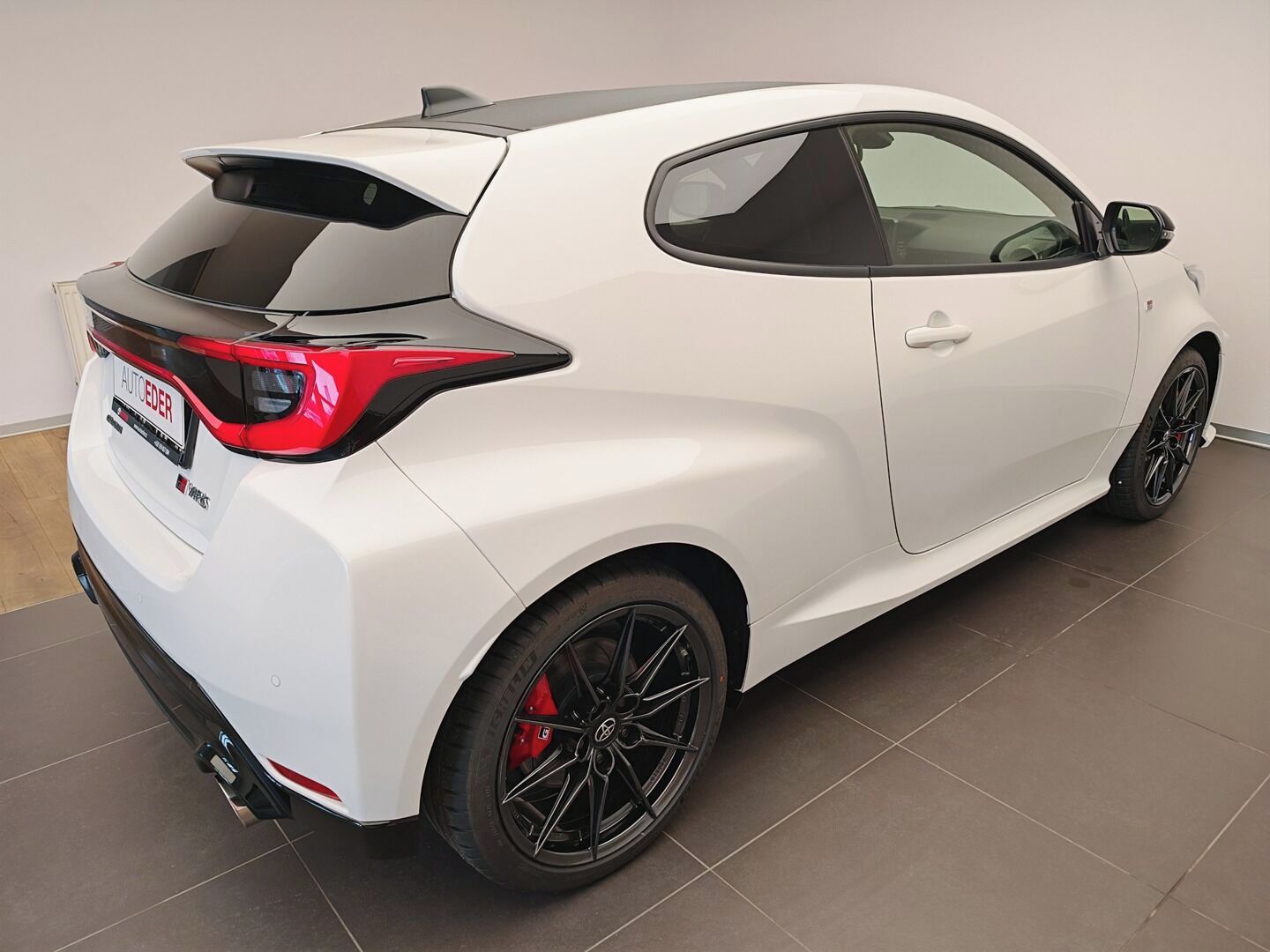 Toyota GR Yaris, GR 1,6L Turbo MC24 Dynamic + - fotka 4