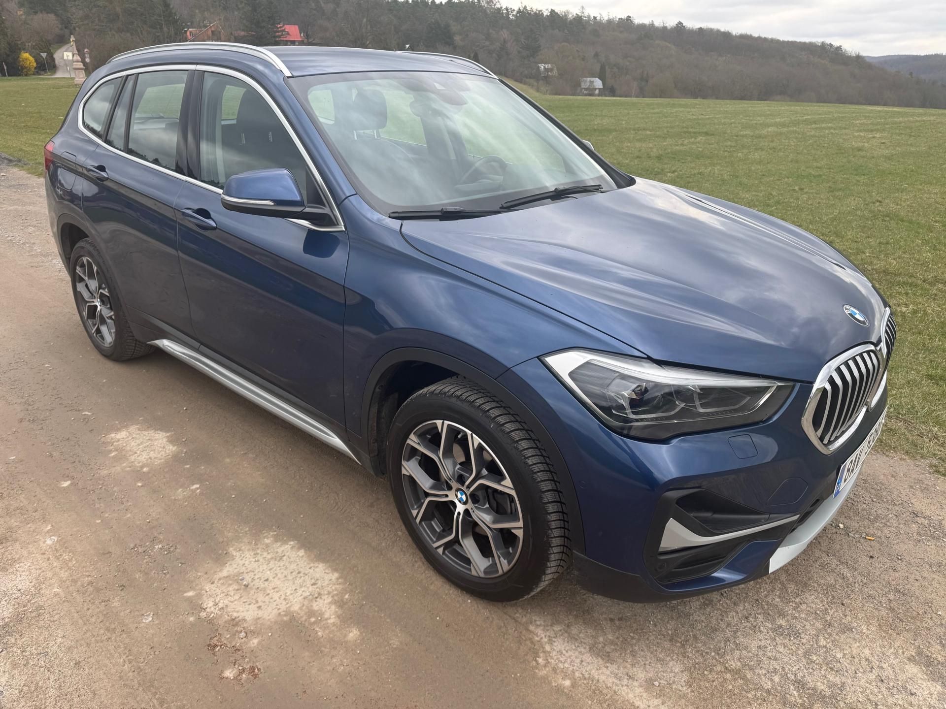 BMW X1, 18d X-DRIVE AT/8 X LINE ČR - fotka 2